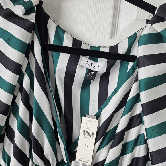 Delfi Sirena Maxi Dress - Picture 5 of 14